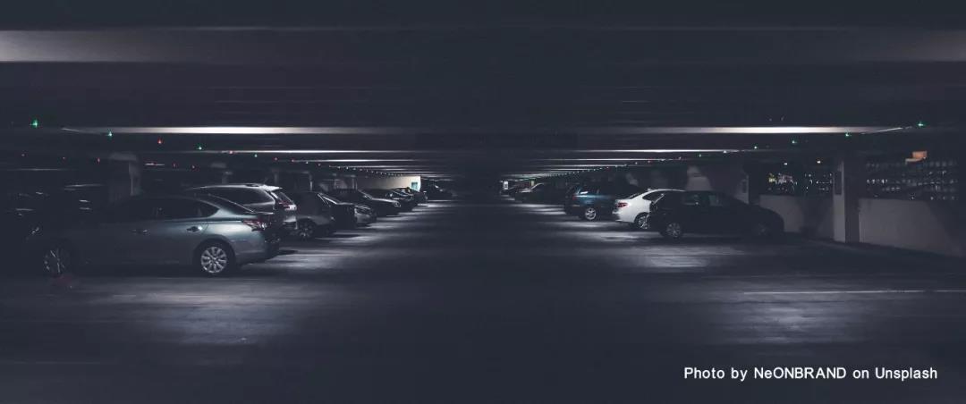  汽車庫(kù)、修車庫(kù)、停車場(chǎng)
